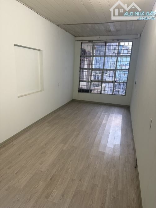 BÁN NHÀ PHỐ CỔ NGỌC LÂM, MẶT NGÕ RỘNG TRONG TƯƠNG LAI RA MẶT PHỐ LỚN. RẤT PHÙ HỢP CHO NHỮN