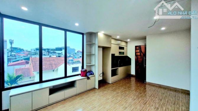 NHỈNH  10 TỶ, NHÀ LÔ GÓC, THANG MÁY, HỒ TÙNG MẬU, TỪ LIÊM, DT 40M, 7 TẦNG, MT4.7M