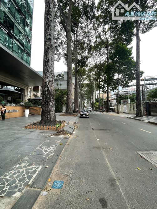 Hiếm có biệt thự 210m² trung tâm Bình Thạnh – giá chỉ ~160tr/m², full nội thất
