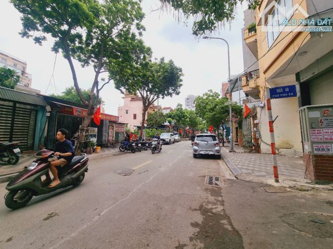 Bán đất mặt phố Phú Thượng Tây Hồ, lô góc, kd, 260m2, mt 18m, chỉ 49 tỷ