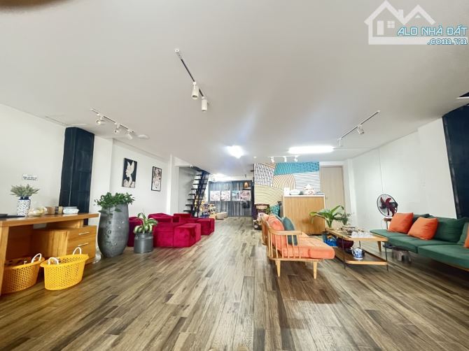 🌺 Bán Khách sạn Đẳng Cấp - Châu Thị Vĩnh Tế - 215mv - 5 tầng ( 7.53 x 24.69 ) ☘️ 30,5 Tỷ