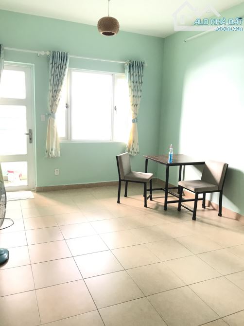 cho thuê căn hộ Khánh Hội 2, 9tr /tháng, đủ nội thất, view thoáng có ban công 1PN.