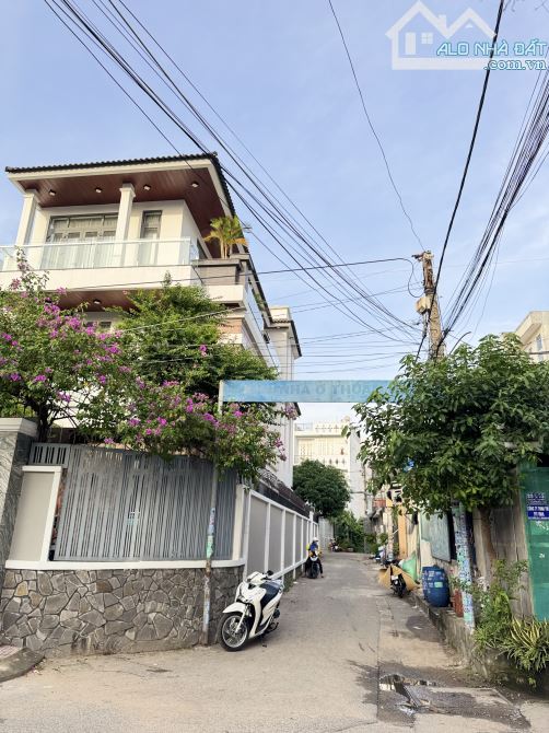 Bán nhà đẹp 1T2L tặng nội thất đường 8 - Tăng Nhơn Phú B, 8.3 tỷ tl
