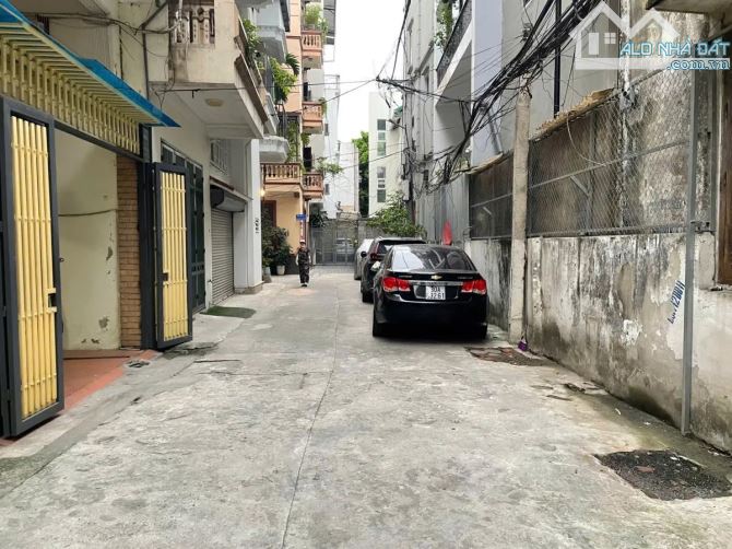NHÀ PHỐ NGUYỄN VĂN CỪ 45M2 DÂN XÂY 6 TẦNG, GARA Ô TÔ, Ô TÔ TRÁNH. 16.x TỶ