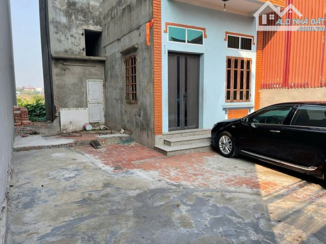 BÁN ĐẤT TẶNG NHÀ 2 TẦNG KHU HẠP LĨNH , CÁCH KCN NAM SƠN CHỈ KHOẢNG 1KM