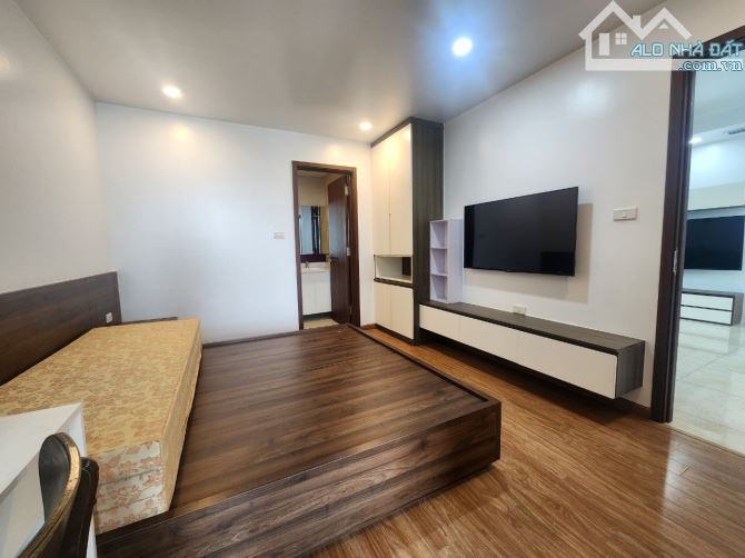CHO THUÊ GẤP CĂN HỘ HÀ NỘI CENTER POINT 3 NGỦ ĐỦ ĐỒ ĐPẸ CHỈ 18TR VÀO Ở NGAY