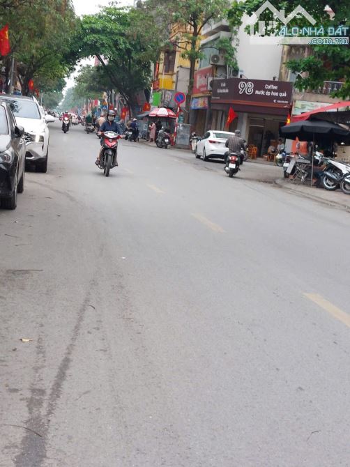 Bán đất phố Nguyễn Sơn Trung tâm quận Long Biên hơn 50m2- mặt tiền 4.5m- giá 10 tỷ nhỉnh
