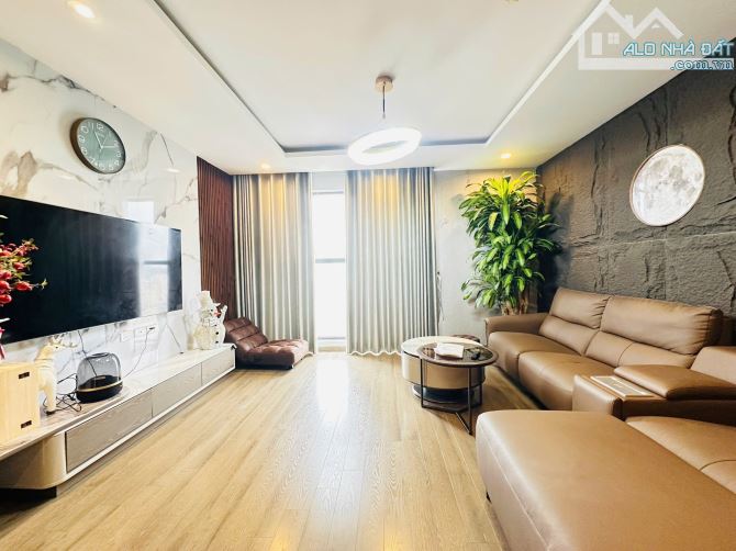 CĂN GÓC 3 NGỦ CHUNG CƯ CAO CẤP FLC TWIN TOWER 265 CẦU GIẤY 115m 10.5 TỶ FULL NỘI THẤT
