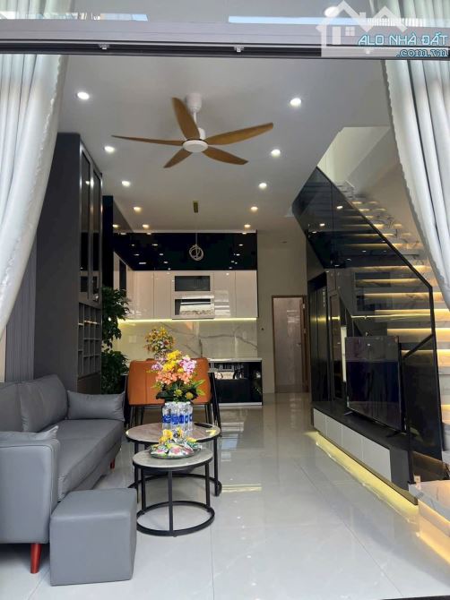 NHÀ ĐẸP 2 TẦNG - NGUYỄN PHƯỚC NGUYÊN - Ô TÔ ĐẬU TRONG KIỆT THOẢI MÁI - GIÁ CHỈ 4.2TỶ! ✨