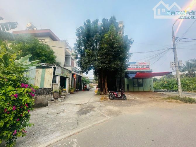 💥BÁN LÔ ĐẤT DIỆN TÍCH KHỦNG GẦN 350M² NGANG 10M – TẶNG 2 CĂN NHÀ – CHỈ 7,2 TỶ, RẺ HƠN ĐẤT