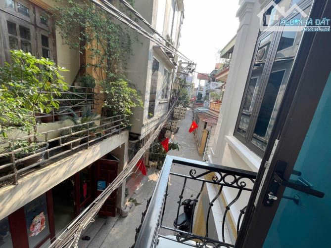 Bán nhà mới xây 35m2 5 tầng, ngõ thông kinh doanh, sát Gamuda và công viên Yên Sở, 7,4 tỷ