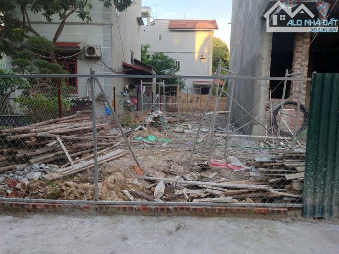 Thanh khoản lô đất Hậu Dưỡng, Kim Chung, hai mặt thoáng sáng vĩnh viên
