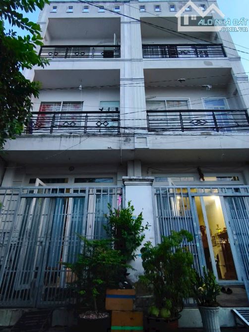 BÁN NHÀ 3 TẦNG ĐÚC HIỆP THÀNH QUẬN 12 GIÁ RẺ 5.99 TỶ DIỆN TÍCH 100m2 ( 8 x 13 ) full thổ
