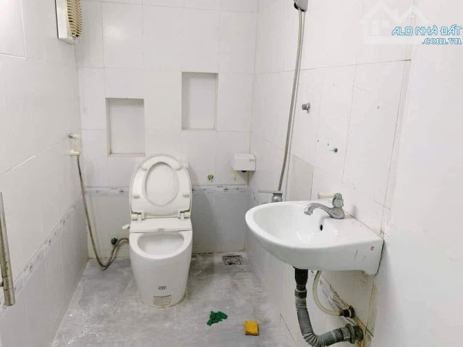 bán nhà mặt tiền đường nguyễn hiền ninh kiều cần thơ, trệt 2 lầu giá 9.5 Tỷ ( 4.5 x 20 ) - 10