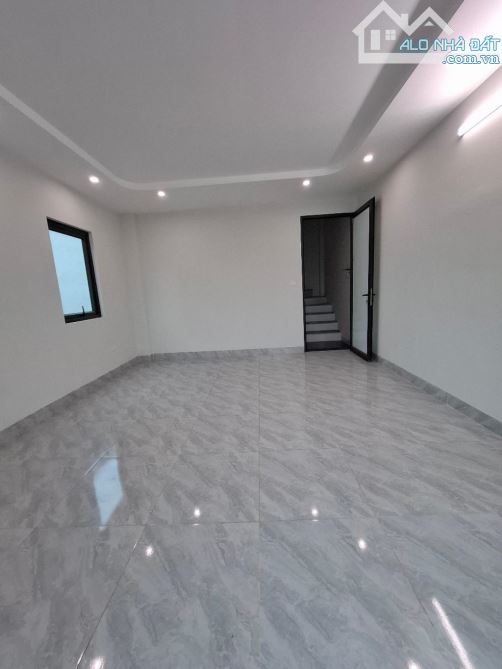 Bán nhà Đại Cát, Bắc Từ Liêm, 34m2, 5 tầng, mặt tiền 4.6m, giá 5.8 tỷ - 10