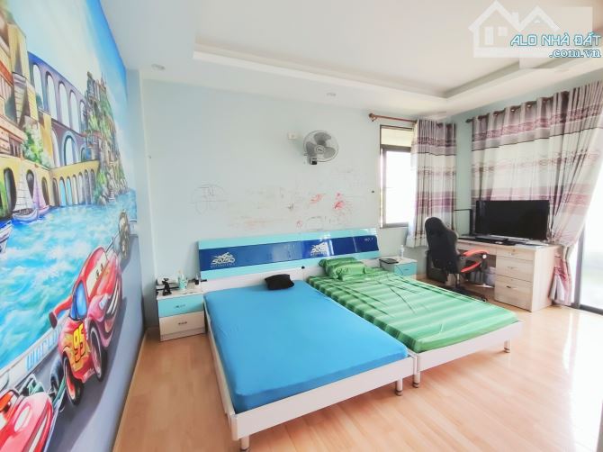 Bán nhà biệt thự Quận 2 đường Nguyễn Duy Trinh khu Đông Thủ Thiêm gần chợ (192m2) 28 tỷ - 10