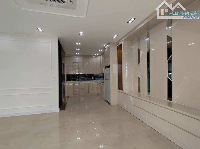 Nhà đẹp ở luôn Đông Quan Cầu Giấy. Sổ vuông 60m, 6 tầng MT5m5 Giá 26 tỷ Ô tô tránh - 1