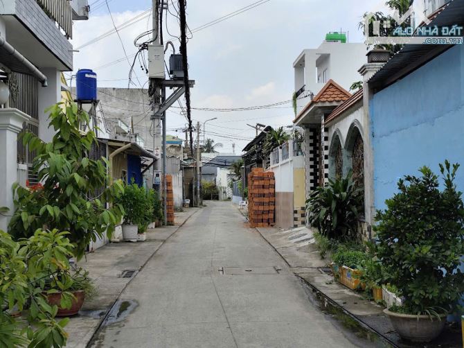 NHÀ ĐƯỜNG NGUYỄN THỊ HUÊ, 4x8,5m, HẺM XE HƠI, NGAY BẾN XE AN SƯƠNG - 1