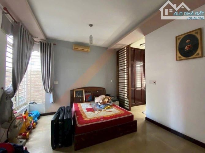 Biệt thự Phú Hòa : 10 x 20 Full thổ cư, hoàn công. 1 trệt 1 lầu 4 p ngủ - 1