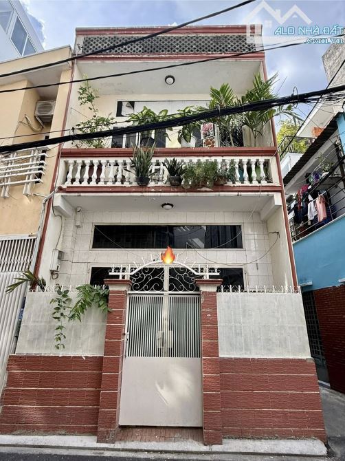 SIÊU NÓNG - QUẬN 10 - NGÃ BẢY LÝ THÁI TỔ, 60m2, hẻm 4m, 3s ra mặt tiền KD sầm uất. - 1
