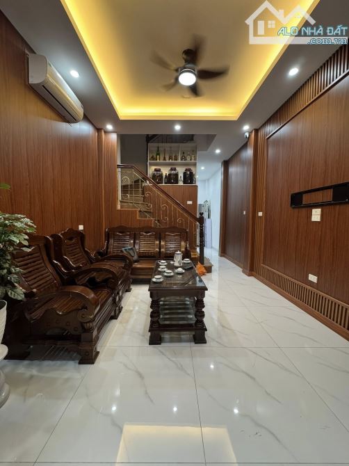 Bán nhà 34m2 tại Minh Khai, mới đẹp, ngõ nông rộng thoáng, 30m ra phố, 5,75 tỷ, 3PN, 3WC - 1