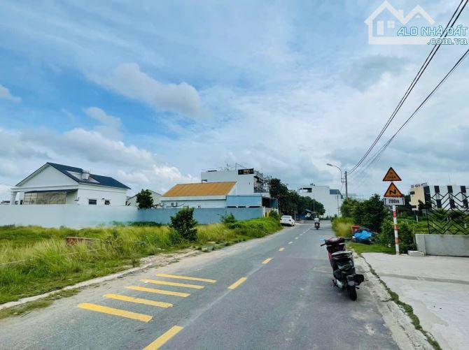 CHỦ NỢ DÍ ĐẾN CỬA BÁN GẤP LÔ ĐẤT KHỦNG 369M² CHỈ 650TR MẶT TIỀN ĐƯỜNG LIỄU BÌNH HƯƠNG - 1