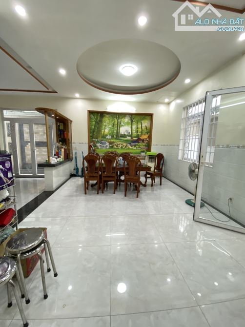 BÁN BIỆT THỰ MẶT TIỀN ĐƯỜNG SỐ KDC VĨNH LỘC, BHHB, BÌNH TÂN – GẦN 200M2 3TẦNG ST. VIP - 1