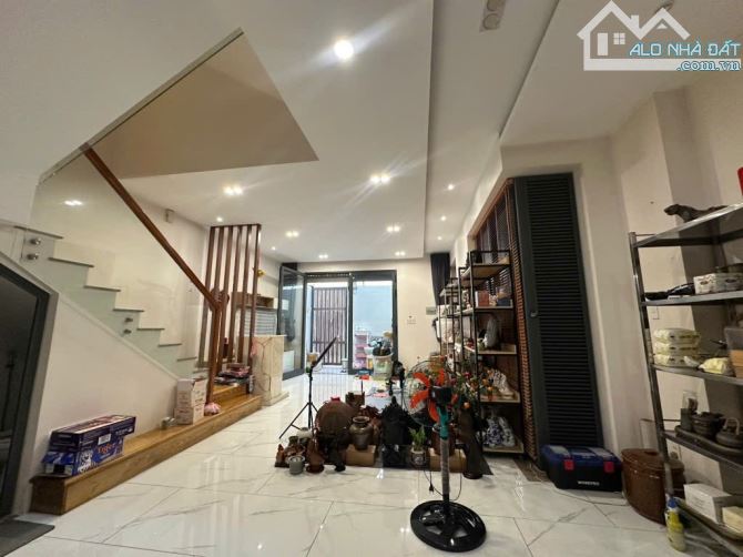 Biệt thự mini ngang 6,8m, 90m2, hẻm 8m, Nguyễn Quý Yêm, An Lạc, Bình Tân, 7,8 tỷ - 1