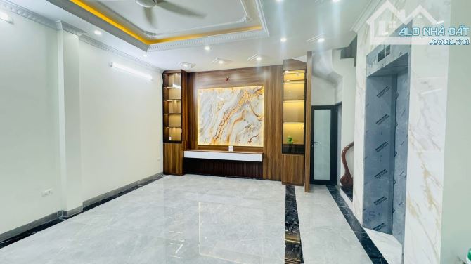 Nhà đẹp 6 tầng, thang máy, 42m, ở sướng, nội thất xịn xò, kinh doanh đỉnh cao, Mai Động - 1