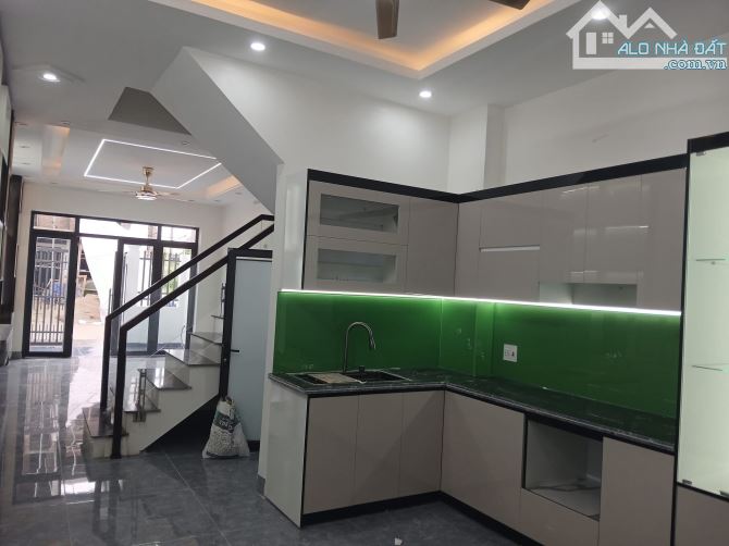 Bán nhà mặt đường nhánh Nguyễn Văn Cừ khu Đồng Quýt nhà đẹp - 1