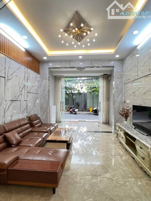 Bán nhà 5 tầng Tân Bình hẻm 10m có vỉa hè 4x15.5 chỉ nhỉnh 10 tỷ - 1