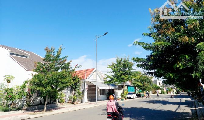 Bán đất tặng căn nhà Siêu rộng ngay đường lớn Nguyễn Trãi Diên Khánh(Xã Diên Khánh) - 1