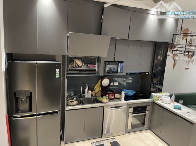 Nam Đuống Thượng Thanh Long Biên nhà đẹp 76m2, 4 tầng, nở hậu, trước nhà ô tô tránh - 1