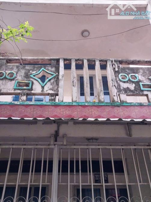 NHÀ ĐƯỜNG QUỐC LỘ 1A, NGAY CẦU VƯỢT QUANG TRUNG, 5,5x12, 1 LỬNG - 1