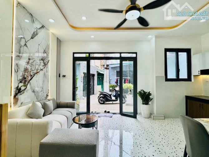 🔥LÊN SÓNG NHÀ MỚI ĐẸP 🔥- KHU VIP PHAN XÍCH LONG - 40M2 - NGANH KHỦNG 5.4M - 🌸4.98 TỶ🌸 - 1