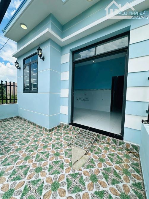 NHÀ CẤP 4 GIÁ RẺ – CHỈ 1 TỶ 150TRIỆU DỌN VÀO Ở NGAY – SỔ HỒNG RIÊNG - 1