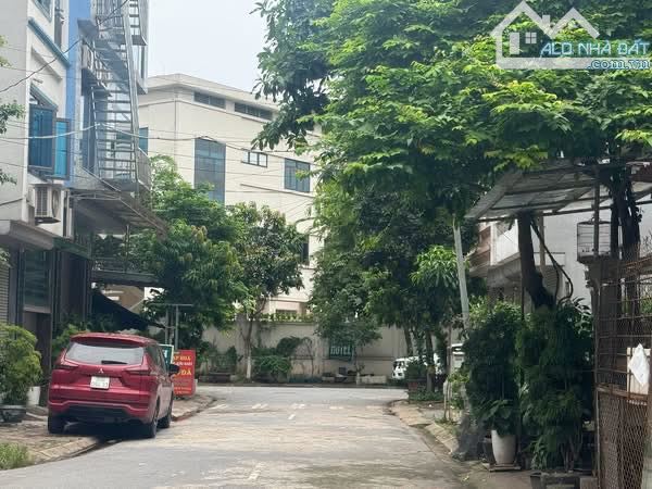 BÁN BIỆT THỰ LÔ GÓC  TỨ HIỆP . KINH DOANH SIÊU ĐỈNH. MT 10 M. DT 185M . NHÀ 5 TẦNG. - 1