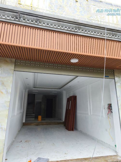 Bán nhà 6 tầng thang máy xã Hưng Đạo gần Yên Nghĩa, gara ô tô, hàng hiếm giá nhỉnh 5 tỷ - 1