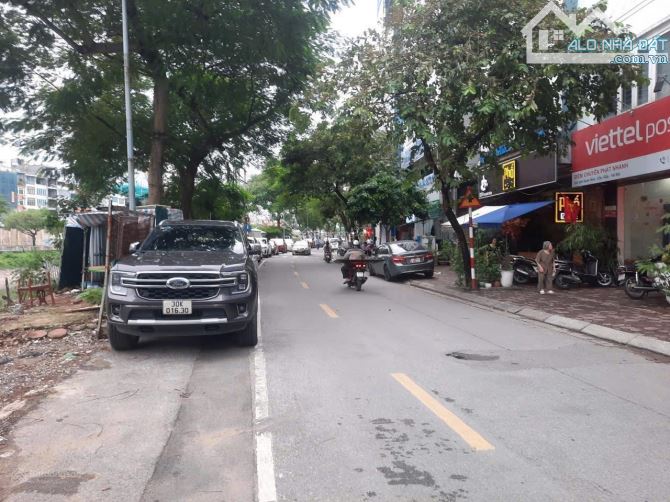 MẶT PHỐ NGUYỄN ĐÌNH HOÀN - KINH DOANH TẤP NẬP - VỈA HÈ– 2THOÁNG TRUÓC SAU 133M 35,2 TỶ - 1