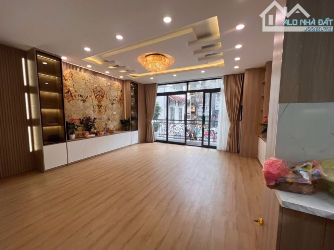 EM CẦN BÁN NHÀ TẠI ĐÊ LA THÀNH NHÀ MP-46m kinh doanh chỉ 1.x tỷ - 1