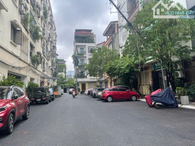 NHÀ PHÂN LÔ VIP 34 TỶ 98m 3 TẦNG MT 8,5m VỈA HÈ Ô TÔ TRÁNH KINH DOANH NGHĨA ĐÔ CẦU GIẤY - 1