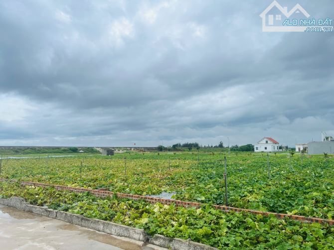 Siêu phẩm đất biển Quất Lâm 100m ra bãi tắm, 106m2, MT5.7m ô tô kinh doanh nhỉnh 2 tỷ - 1