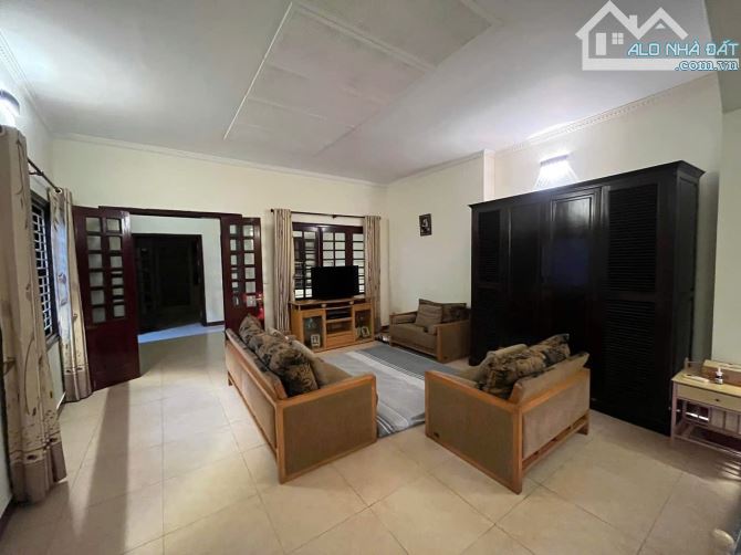 31.5 tỷ cho 150m2 đất tặng nhà 2 tầng phố Phương Liệt, Thanh Xuân, ô tô vào nhà, mt khủng - 1