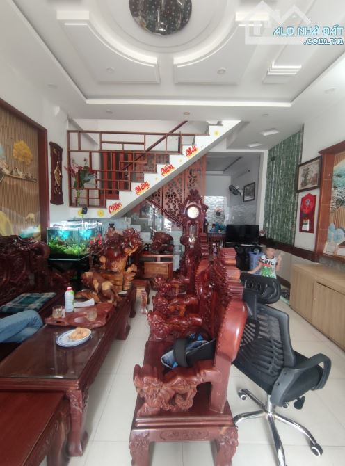 BÁN GẤP NHÀ 3 TẦNG HẺM NHỰA 6M-NGUYỄN THỊ NĂM, QUẬN12– 66M2, NGANG 5M–CHỈ 5.7 TỶ - 1