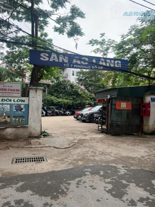 BÁN ĐẤT TẶNG NHÀ MẶT NGÕ NGUYỄN VĂN CỪ  LONG BIÊN  15 TỶ  70M2 MT 6M 2T Ô TÔ TRÁNH KINH DO - 1