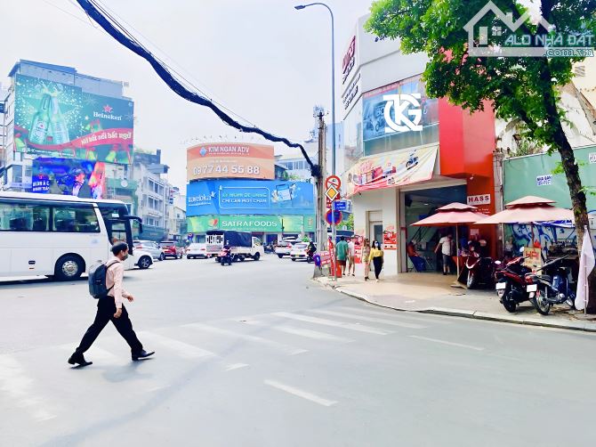[ Quận 1 ] Cho Thuê Nhà GÓC 2MT: 290 Lý Tự Trọng + CMT8 - 4x20m, 2 tầng - 1