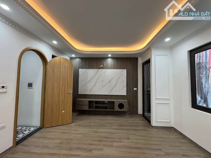 BÁN NHÀ TRƯỜNG CHINH ĐỐNG ĐA - 33M 7T MT 4.6M - GẦN NGÃ TƯ SỞ 20M RA PHỐ NHÀ MỚI THANG MÁY - 1