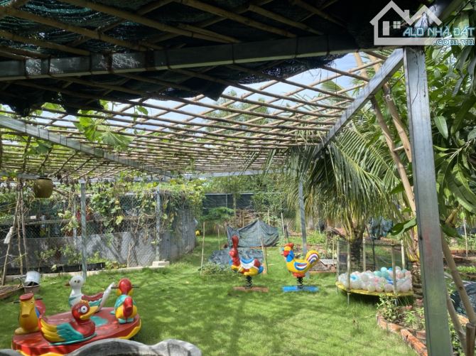 BÁN LÔ ĐẤT ĐẸP ĐÃ CÓ SẴN NHÀ VƯỜN 696M2 NGANG 34M NHÀ BÈ , GIÁ RẺ - 1