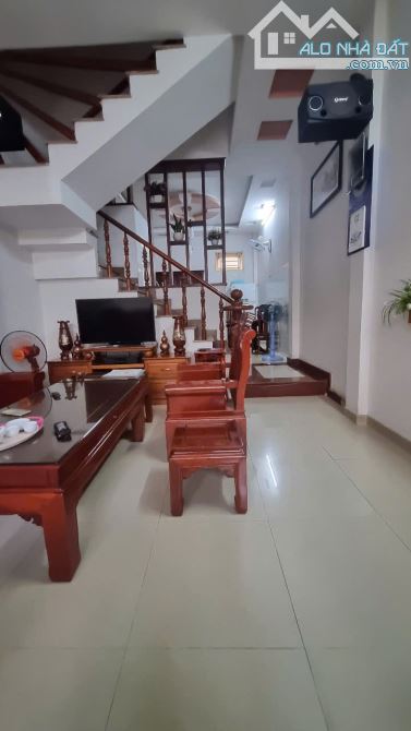 Bán nhà hẻm xe hơi đỗ cửa Thạnh Lộc 16 ngay ngã tư ga Quận 12 - 1