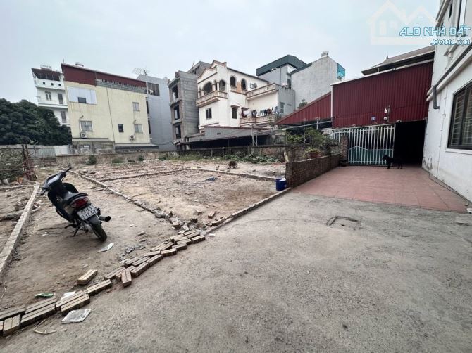 Bán đất Thanh Am LÔ GÓC - Ô TÔ ĐỖ CỬA - HÌNH THỬA SIÊU ĐẸP 34m2, MT5m giá 5.45 tỷ. - 1